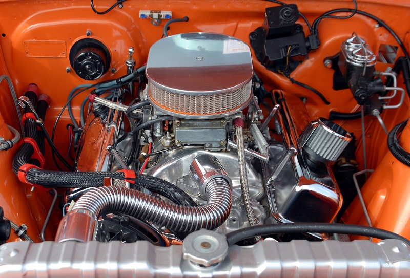 garagiste-AMIRAT-min_car-engine-1738309